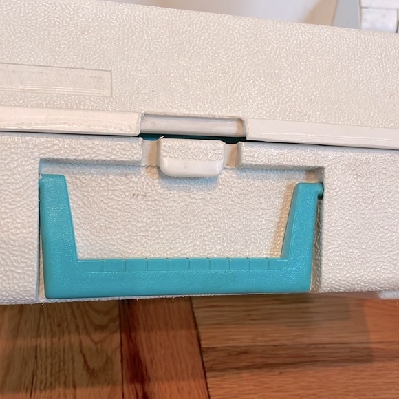 Disney Productions Mickey Mouse Record Player By General Electric Working Motor - Picture 9 of 14